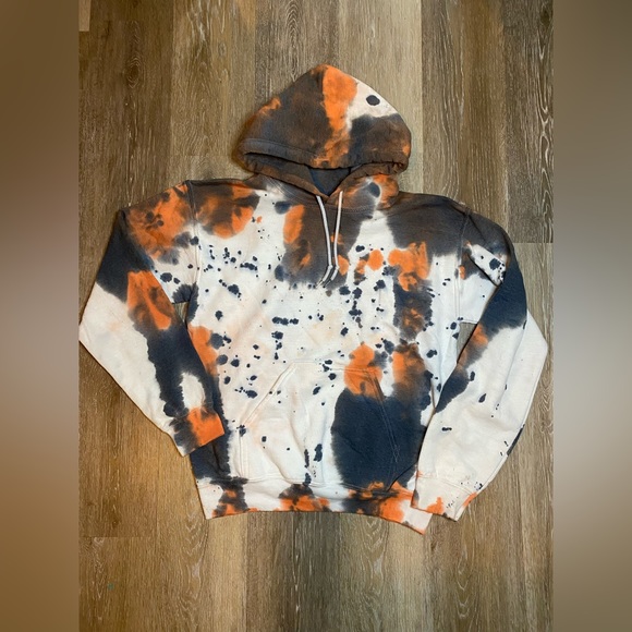 Gildan Tops - Tye Dye Hoodie
